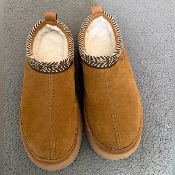 Women's Burree Platform Slipper - Koolaburra by UGG - Picture 2 of 7